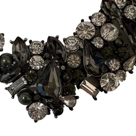 Ann Taylor LOFT Smoke Grey Rhinestone Statement Necklace - Picture 4 of 5